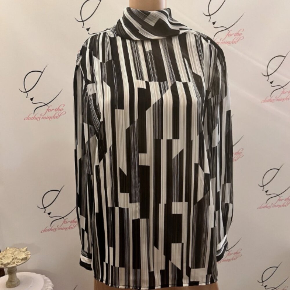 Stuart Lang. Sz S. Black White Semi Sheer Chiffon Pullover. Cowl Blouse. B129